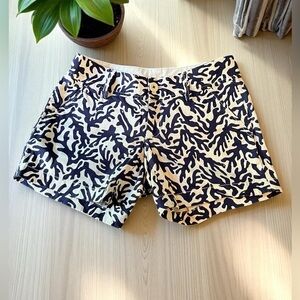 Lilly Pulitzer The Callahan Short. Size 00. Navy & White. Reef Cotton Chino